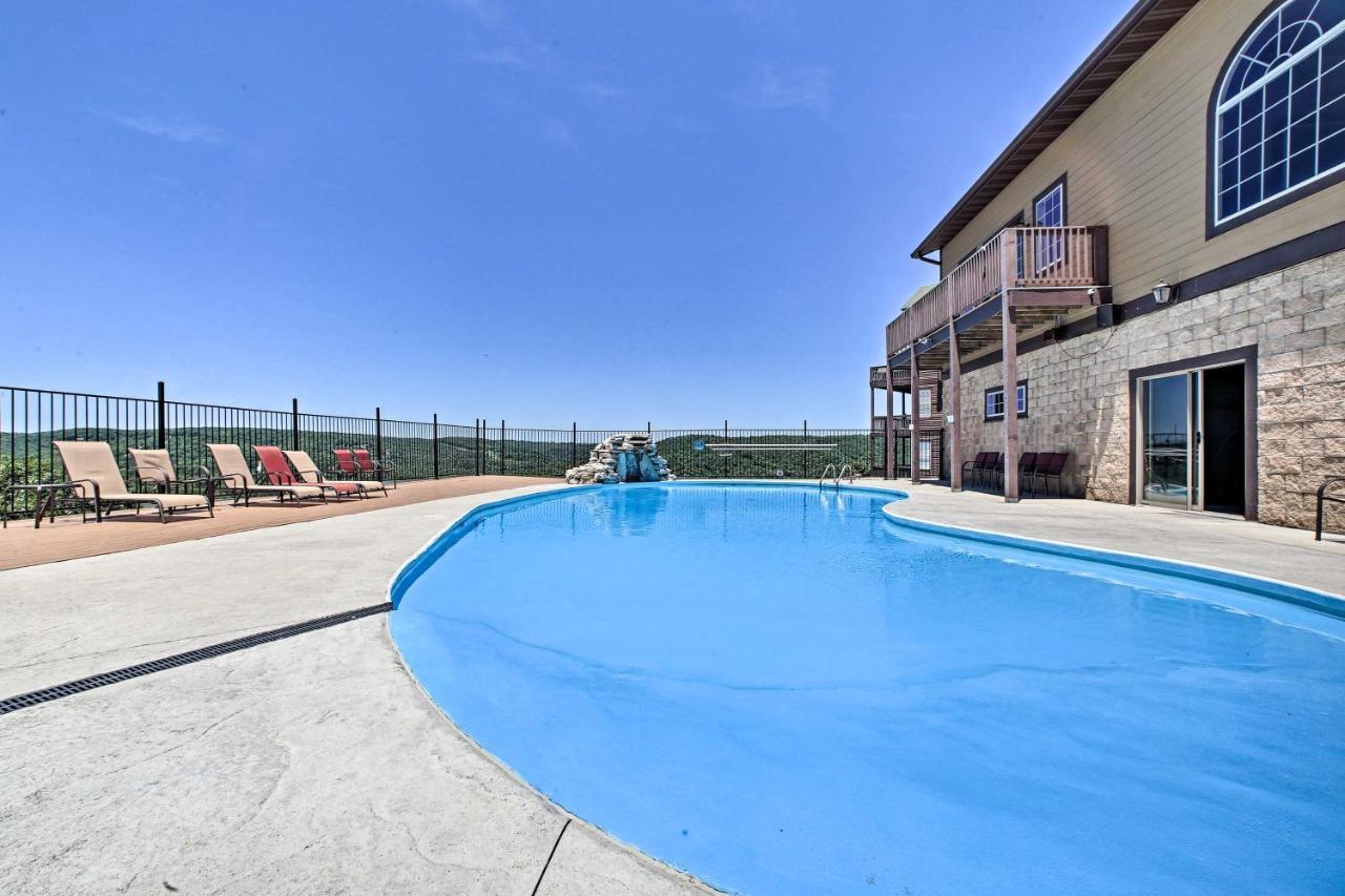 Luxe Branson Retreat With Mtn Views And Pool Access! Apartment Exterior photo