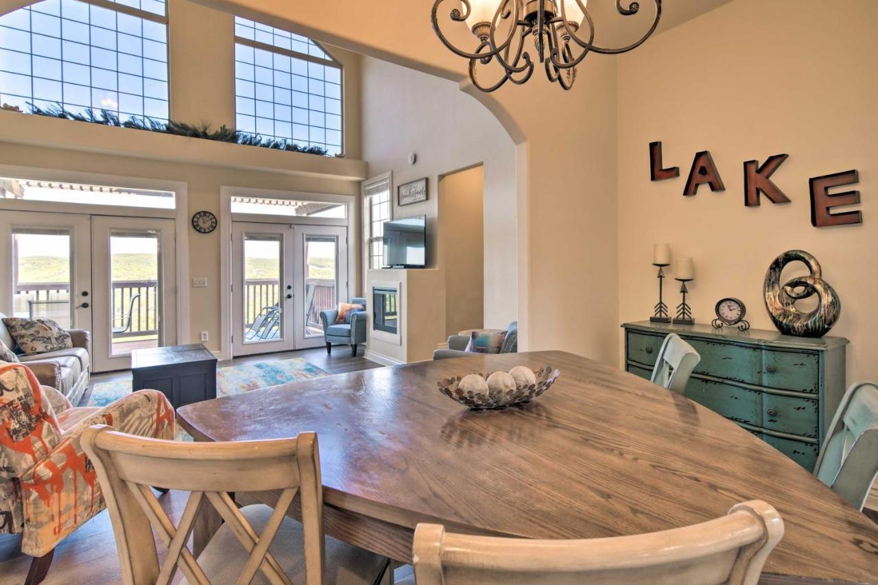 Luxe Branson Retreat With Mtn Views And Pool Access! Apartment Exterior photo
