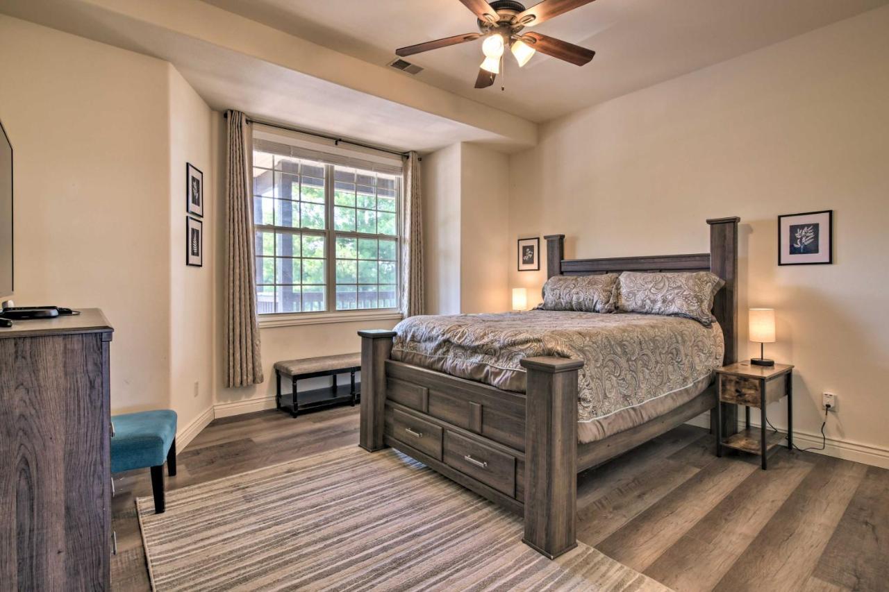 Luxe Branson Retreat With Mtn Views And Pool Access! Apartment Exterior photo