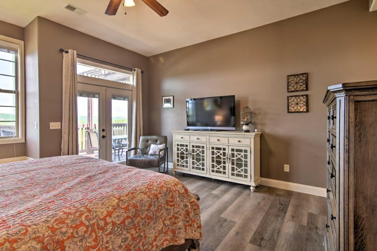 Luxe Branson Retreat With Mtn Views And Pool Access! Apartment Exterior photo