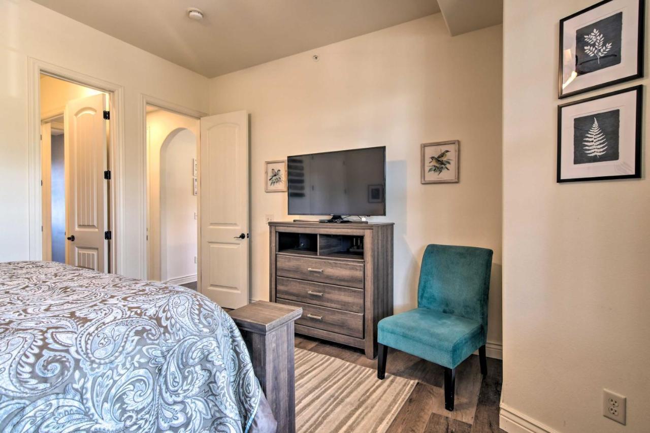 Luxe Branson Retreat With Mtn Views And Pool Access! Apartment Exterior photo