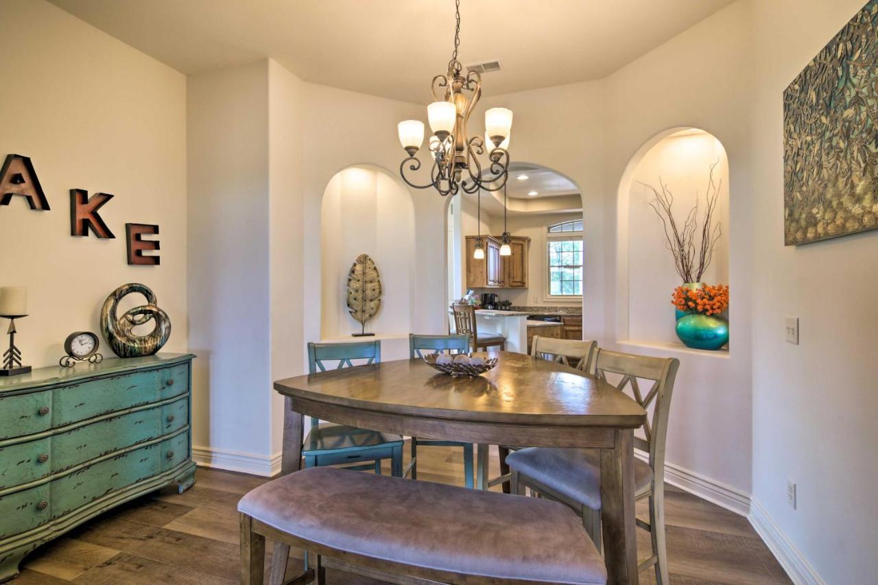 Luxe Branson Retreat With Mtn Views And Pool Access! Apartment Exterior photo