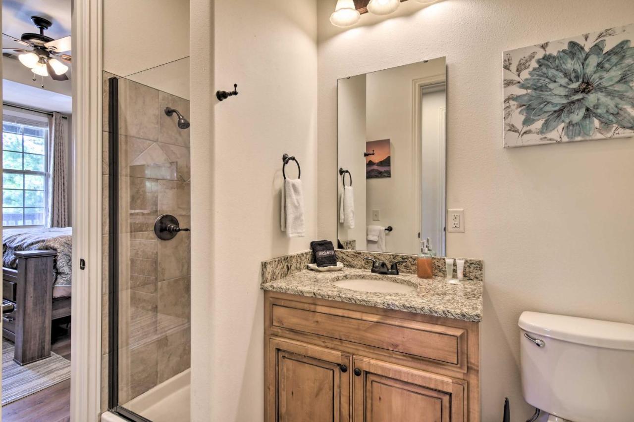 Luxe Branson Retreat With Mtn Views And Pool Access! Apartment Exterior photo